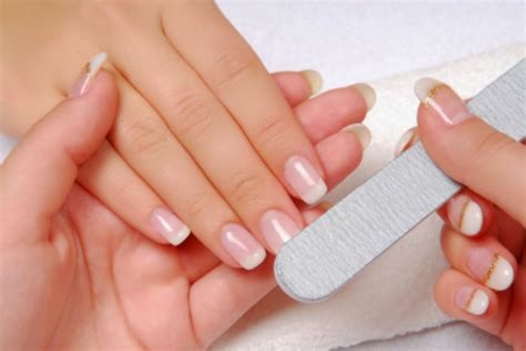 Blog: Health Benefits Manicure